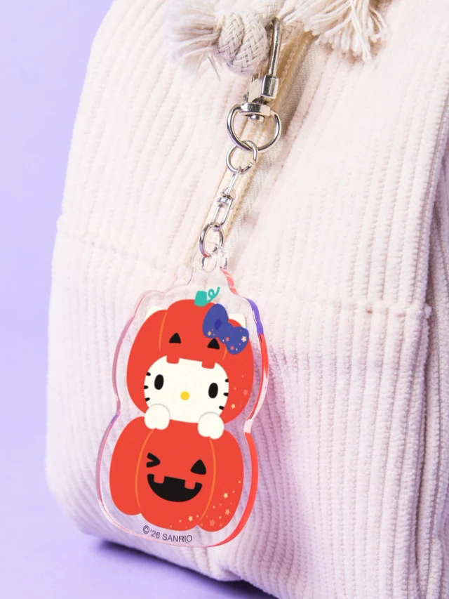 Daiso พวงกุญแจอะคริลิก Hello Kitty ฮาโลวีน